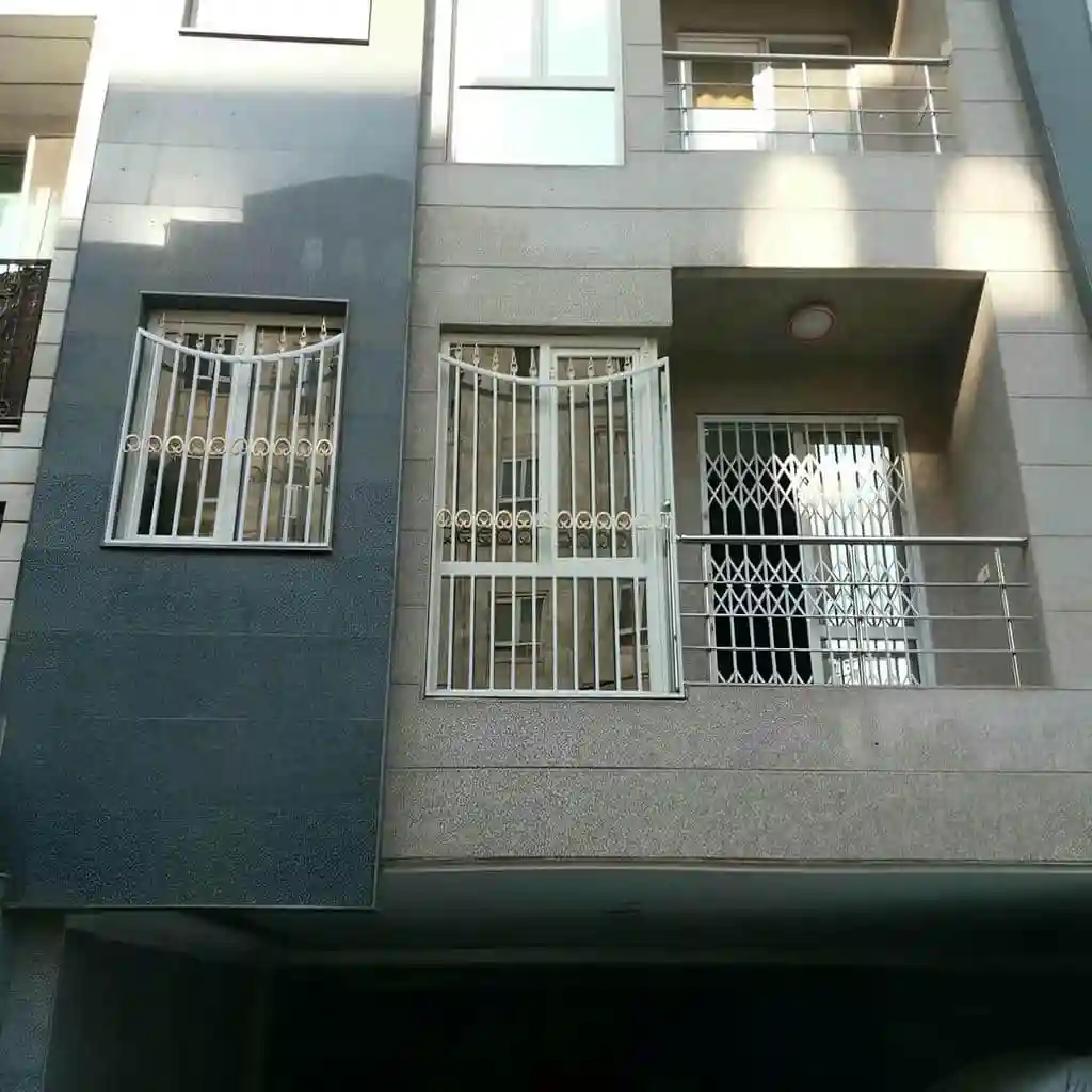 حفاظ پنجره فرفورژه در شیراز