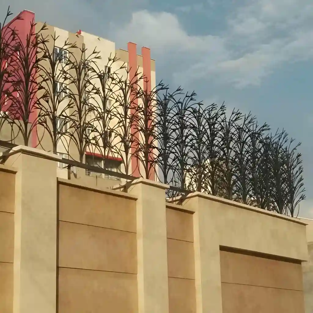 حفاظ دیوار باغ در شیراز