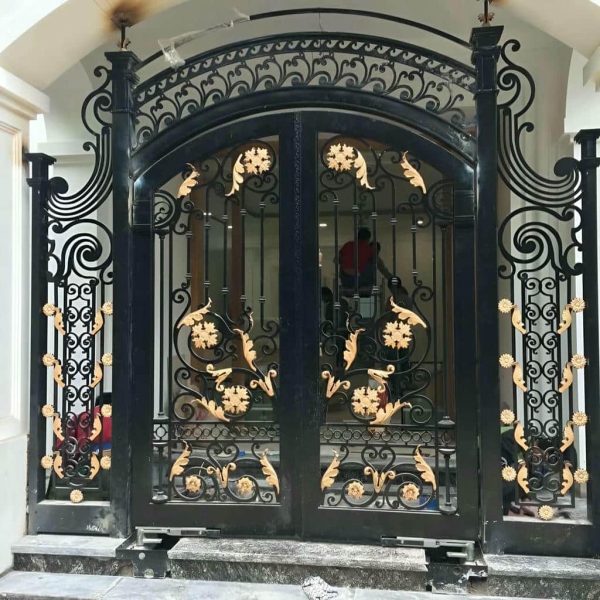 درب فلزی لوکس مدرن در شیراز