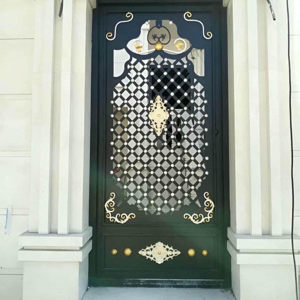 درب باغی ویلایی لاکچری در شیراز