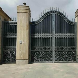 درب فلزی انگلیسی کلاسیک در شیراز