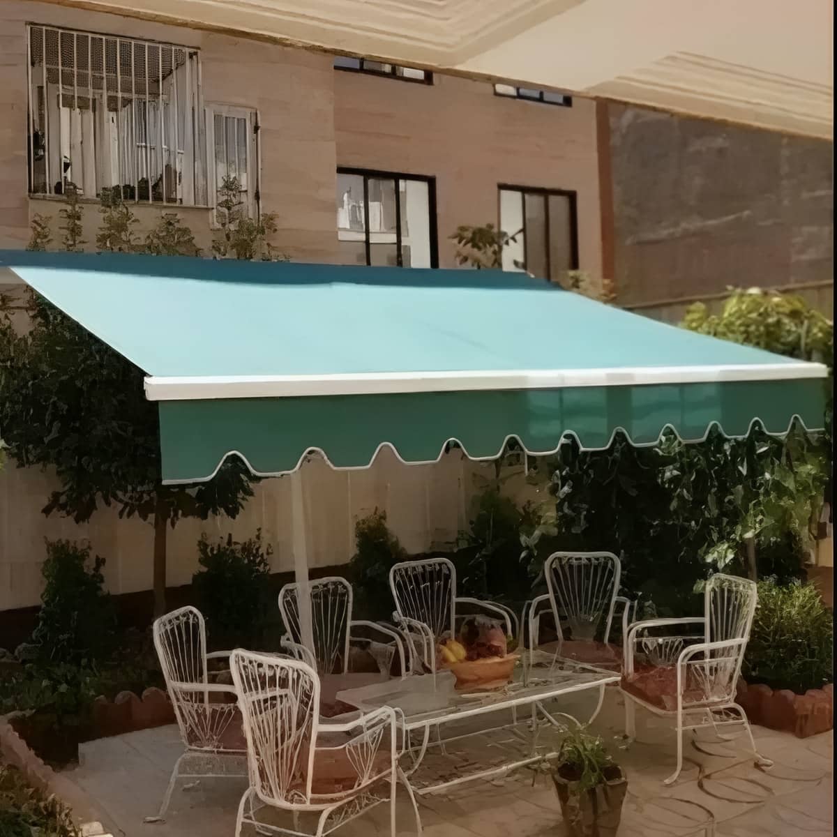 سایبان برقی در شیراز با پارچه مقاوم UV برای تراس سایبان برقی در شیراز با پارچه مقاوم UV برای تراس