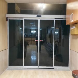 اجرای تخصصی نصب درب اتوماتیک شیشه ای در شیراز