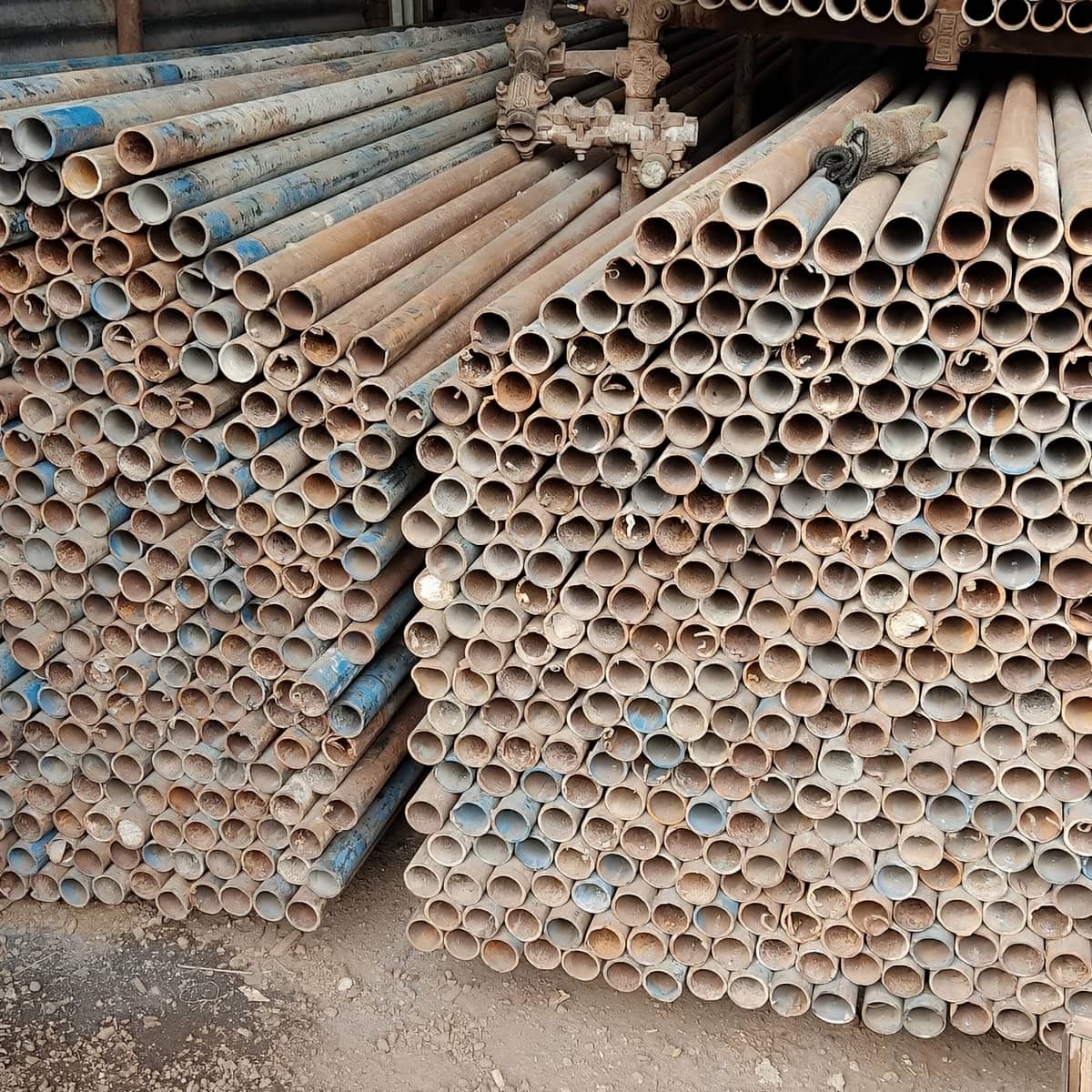 داربست مراکز مذهبی تاریخی و فرهنگی شیراز برای مناره با دسترسی ایمن داربست مراکز مذهبی تاریخی و فرهنگی شیراز برای مناره با دسترسی ایمن