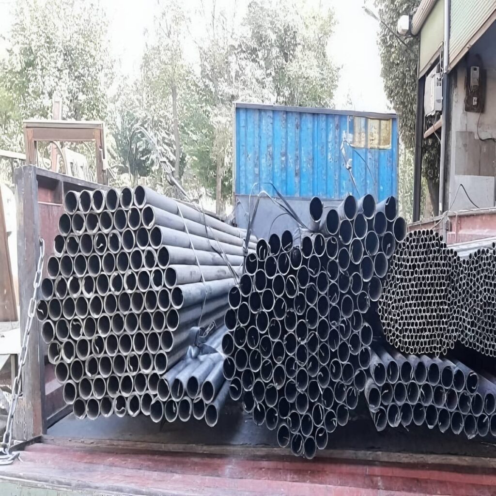 لوله داربست شیراز برای ساخت خیمه پارچه ای مراسم