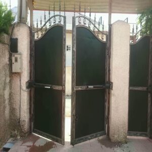 بررسی فنی برندهای معتبر جک درب پارکینگ در شیراز