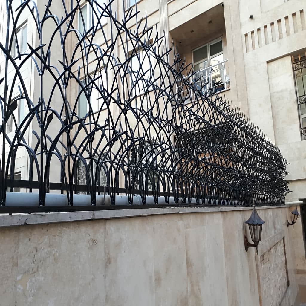 نصب حفاظ دیوار خمکاری شده با پایه مناسب در شیراز