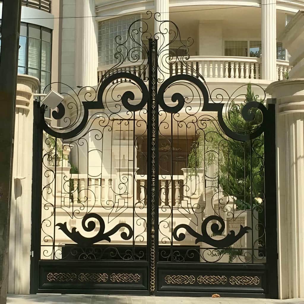 سفارش درب حیاط شاسی سنگین با پروفیل متناسب در شیراز