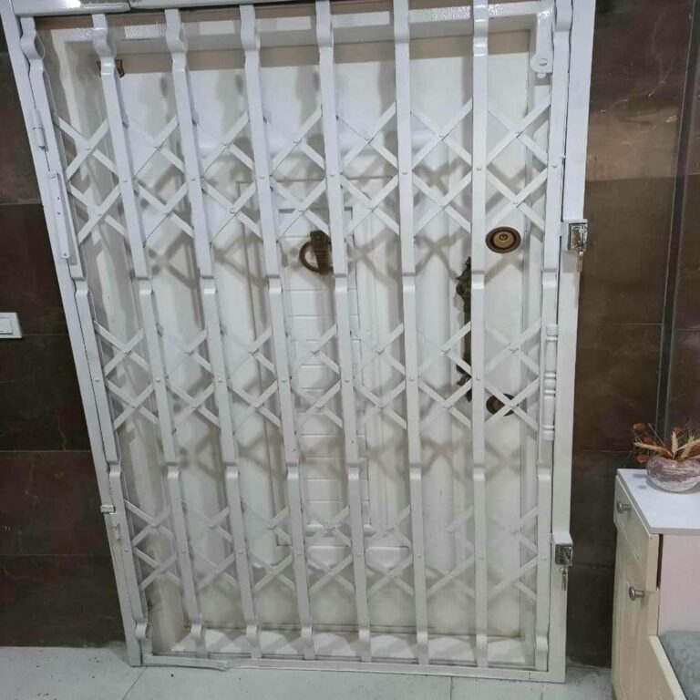 7 مدل درب آکاردئونی طلایی سلطنتی در شیراز