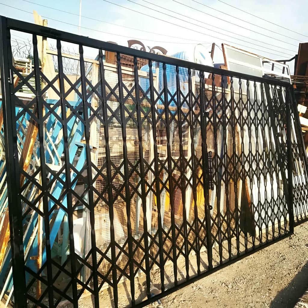 قیمت حفاظ پشت درب آپارتمان ریلی با قفل مناسب در شیراز