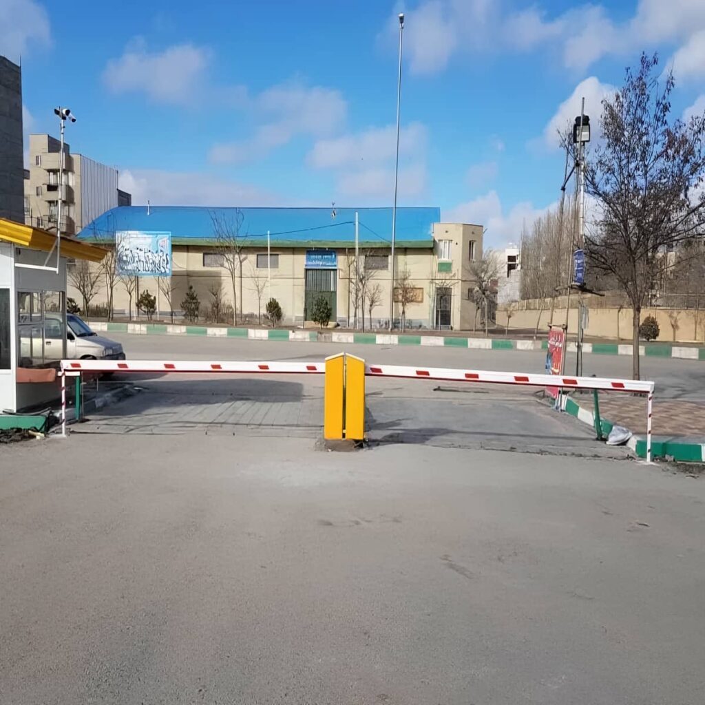 فروش پلاک خوان پارکینگ ورودی با کنترلر راهبند در شیراز