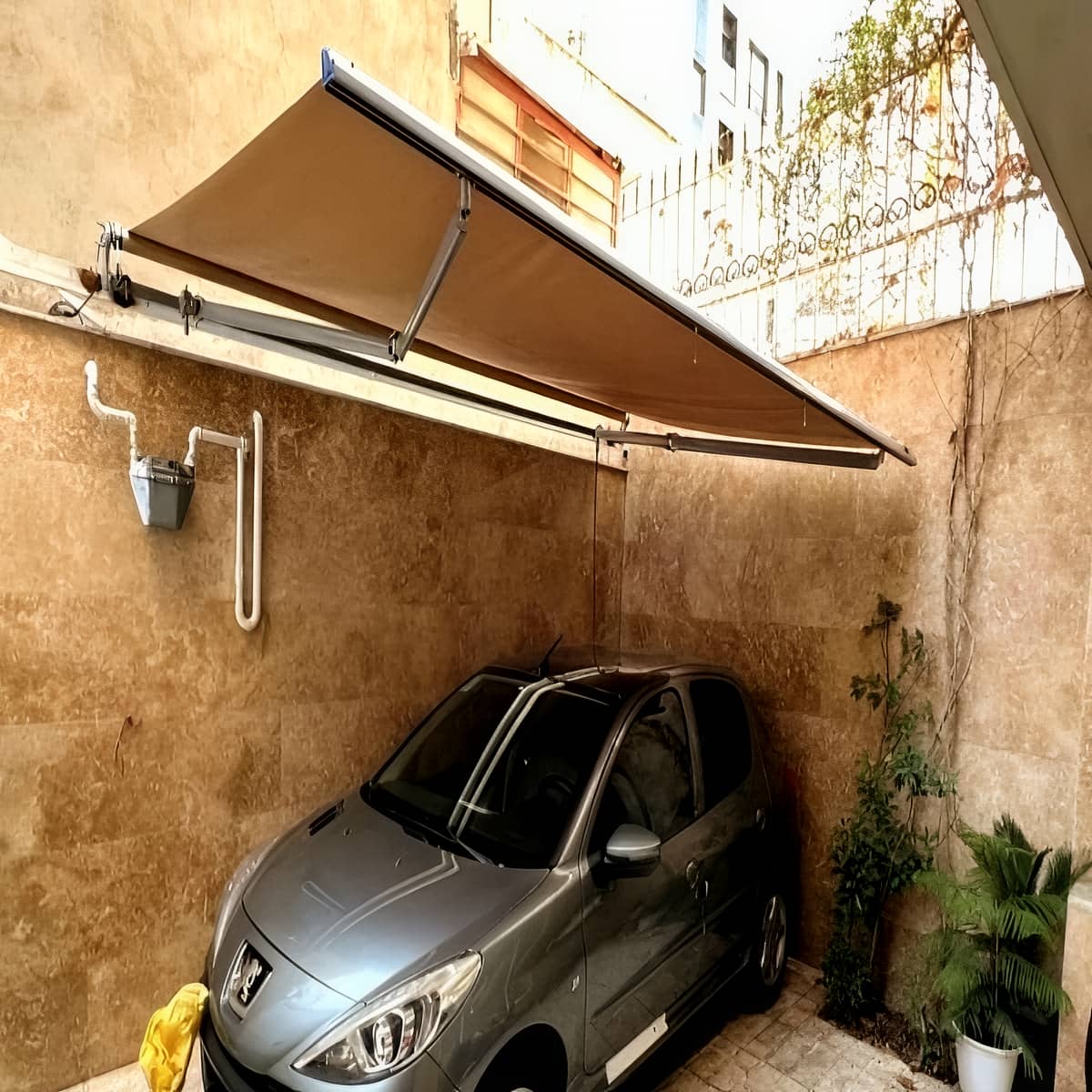 سایبان برقی در شیراز برای مغازه