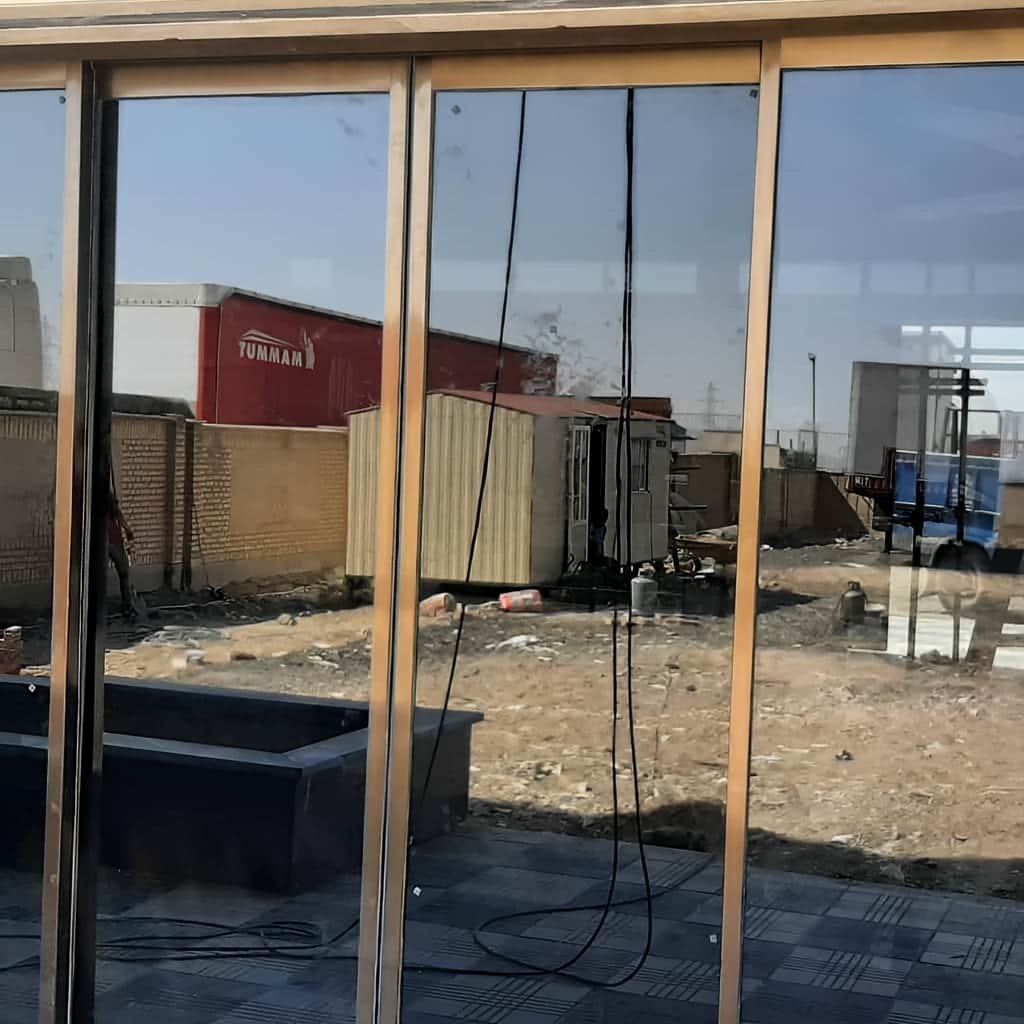 فروش درب شیشه ای برقی اداری کارتخوان با قفل الکترونیکی در شیراز فروش درب شیشه ای برقی اداری کارتخوان با قفل الکترونیکی در شیراز