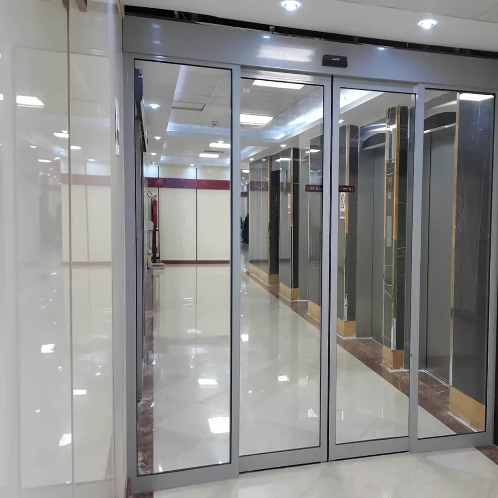 خدمات درب اتوماتیک شیشه ای اداری کارتخوان برای دفتر در شیراز خدمات درب اتوماتیک شیشه ای اداری کارتخوان برای دفتر در شیراز