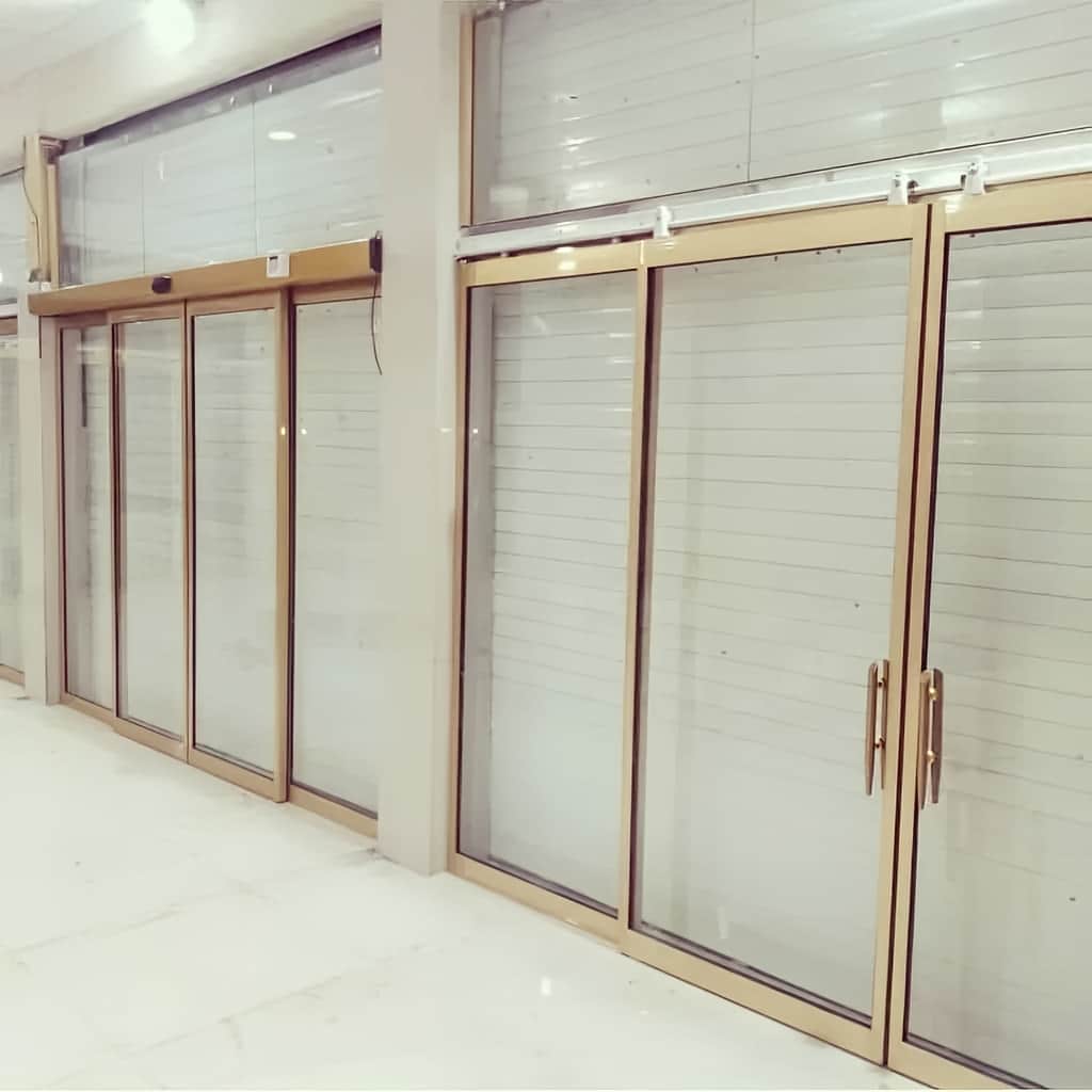 قیمت درب اتوماتیک شیشه ای بانک کنترل ورود با شیشه سکوریت در شیراز