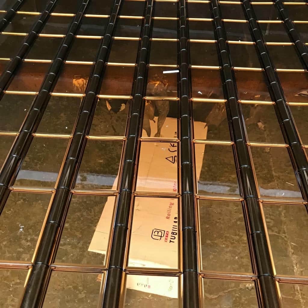 اجرای کرکره برقی پلی کربنات ضد ضربه برای گالری در شیراز