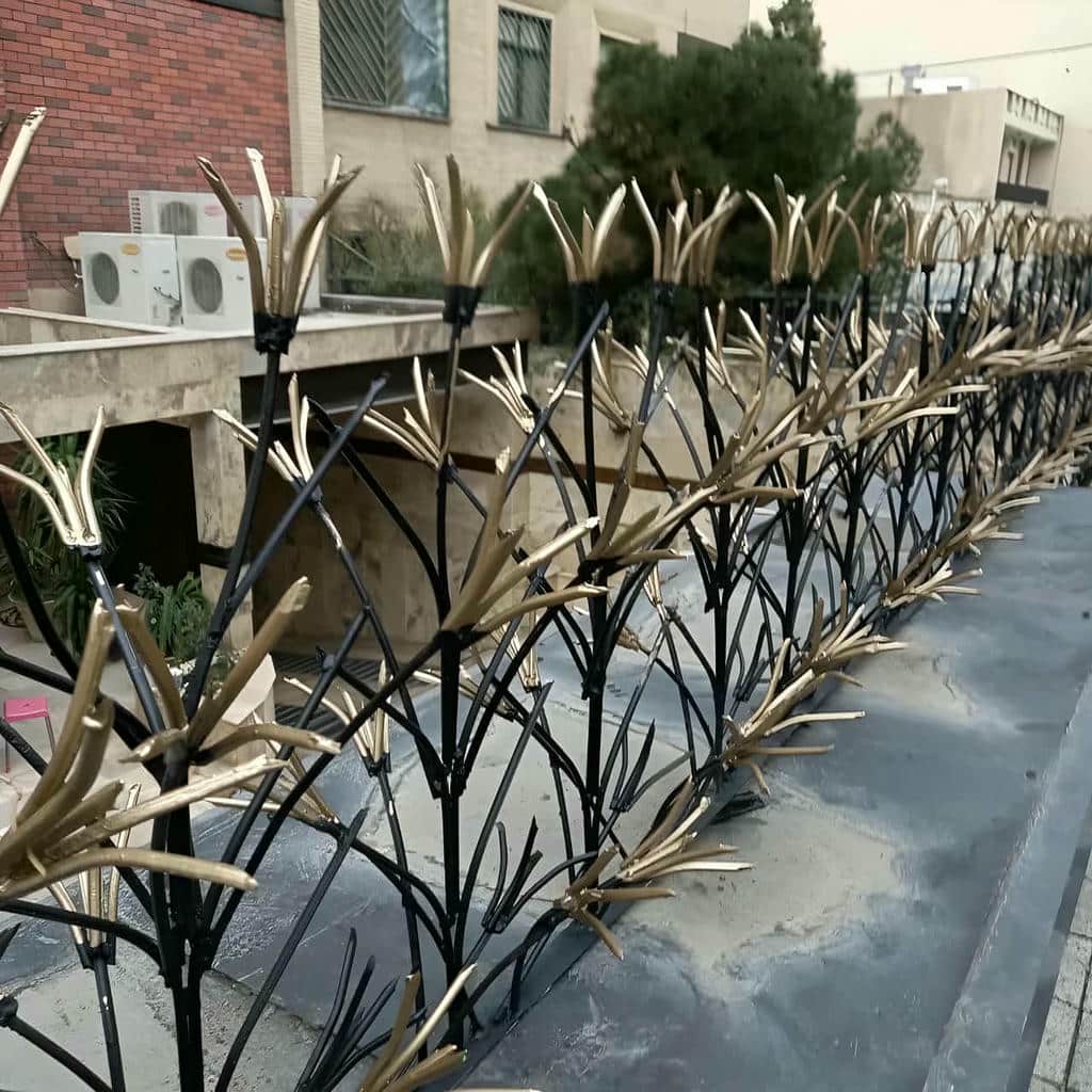 7 مدل حفاظ لیلیوم دیوار لوکس ویلا در شیراز