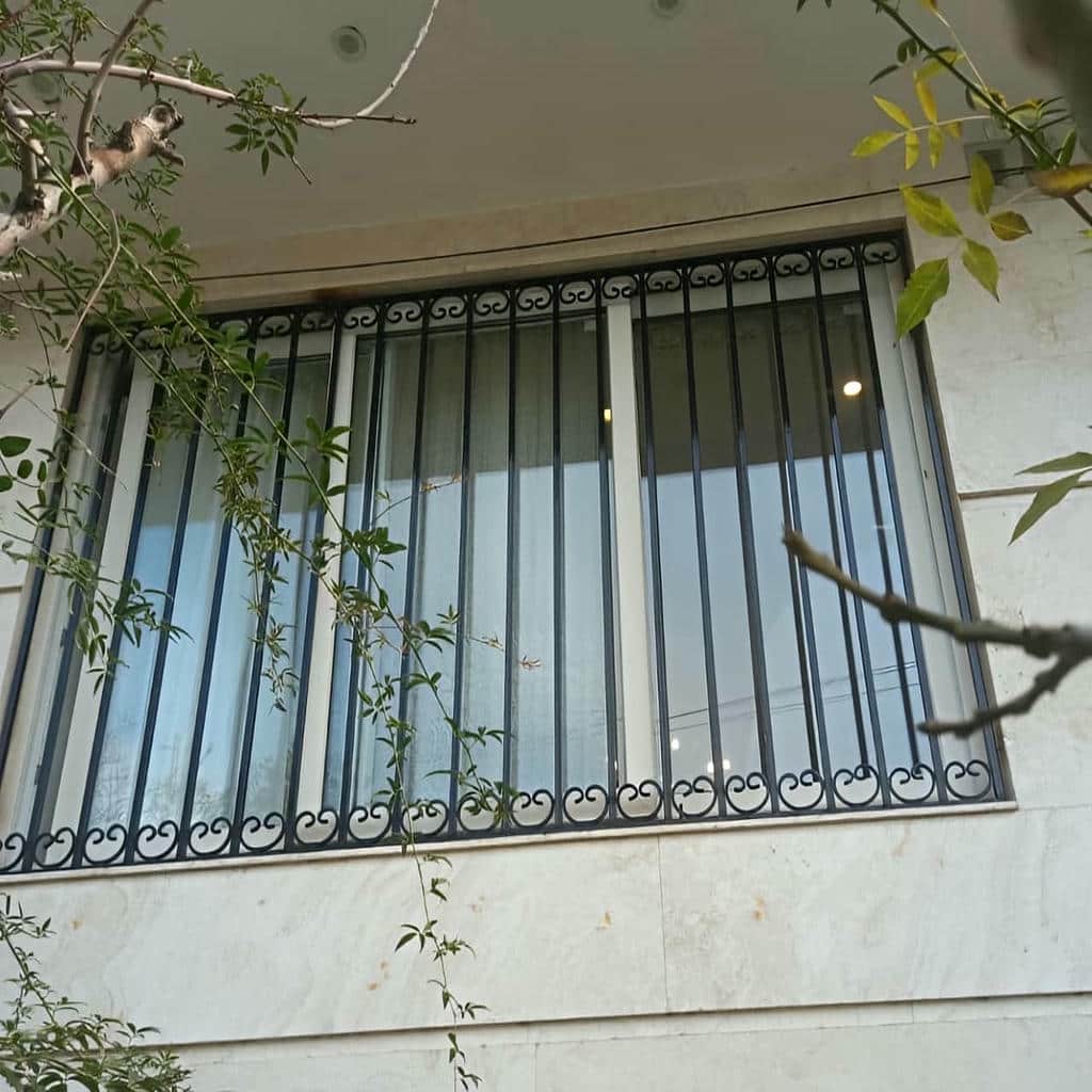 حفاظ پنجره بالکن تراس با طرح هندسی در شیراز