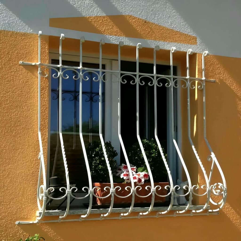 اجرای حفاظ پنجره رنگی کوره ای آبی تیره در شیراز