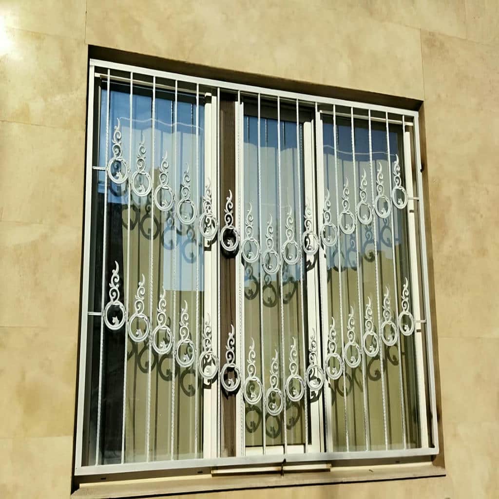 سفارش حفاظ پنجره دوجداره ضد سرقت با طرح شبکه‌ای در شیراز