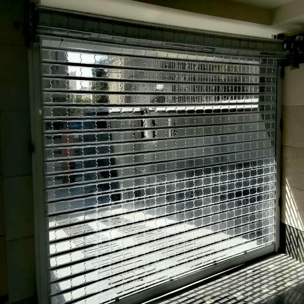سفارش درب کرکره ای برقی مغازه با شفت مناسب در شیراز