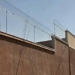 11 طرح حفاظ سرنیزه ای دیوار حیاط در شیراز