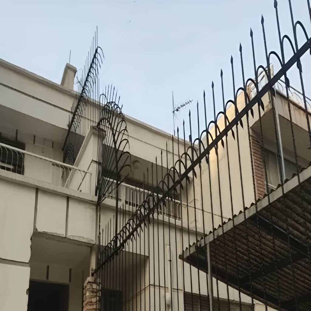 ساخت حفاظ سرنیزه ای با میلگرد و جوشکاری منظم در شیراز
