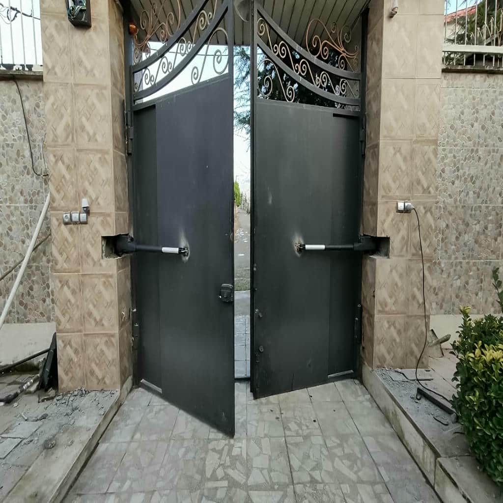 فروش درب برقی پارکینگ ریلی مناسب پارکینگ مسکونی در شیراز