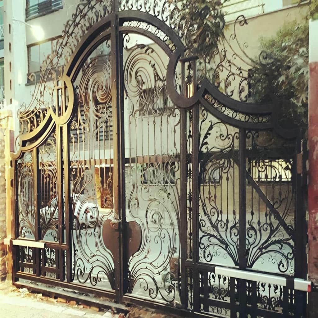 سفارش جک ریلی پارکینگ برای درب کشویی ساختمان در شیراز
