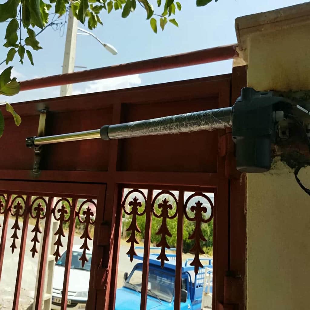 خرید درب برقی پارکینگ ریلی متناسب با فضای ورودی در شیراز