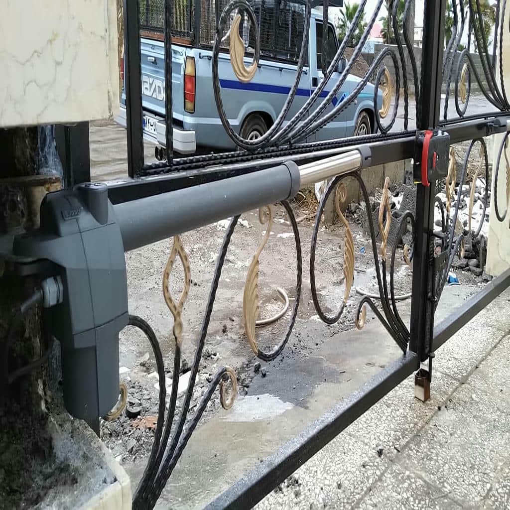 نصب جک درب پارکینگ ایتالیایی هیدرولیک با بازوی مناسب در شیراز