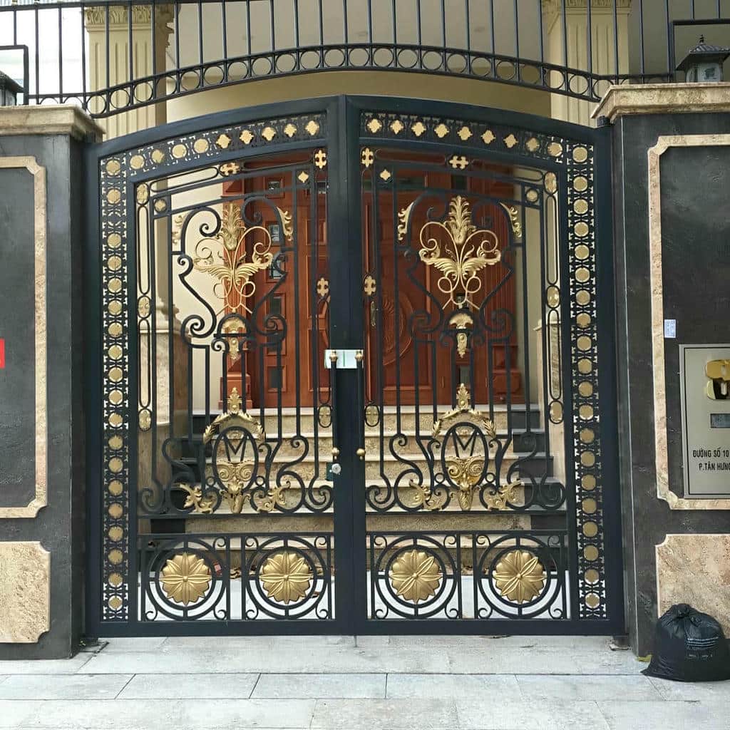 سفارش درب حیاط ورودی محوطه با بازشوی مناسب در شیراز