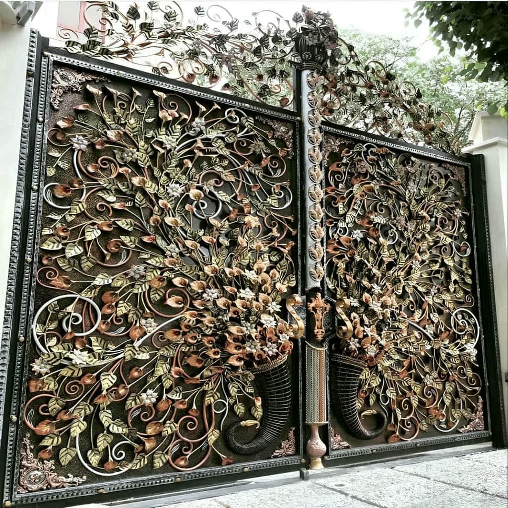 خدمات انتخاب درب ویلایی فرفورژه برای نمای رومی در شیراز