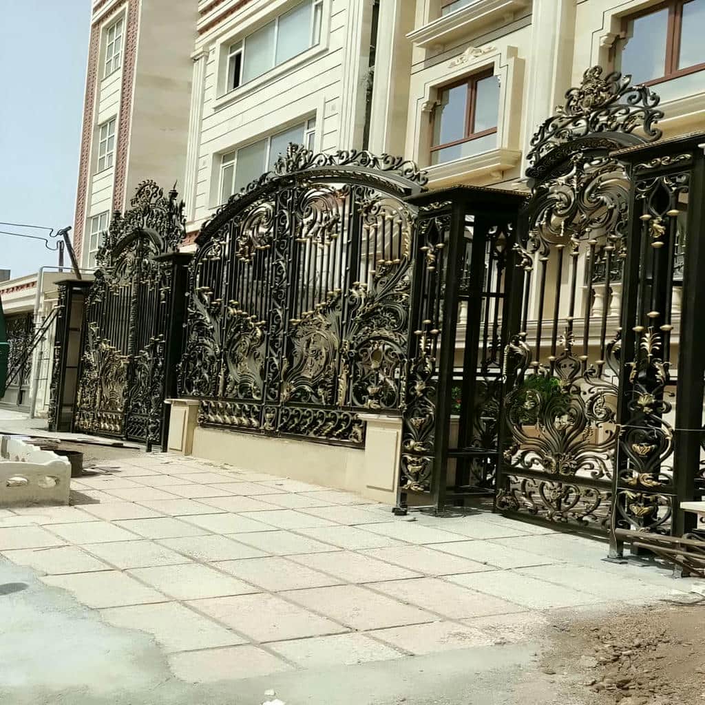 ساخت درب حیاط پروفیلی کلاف دار با پروفیل مناسب در شیراز ساخت درب حیاط پروفیلی کلاف دار با پروفیل مناسب در شیراز