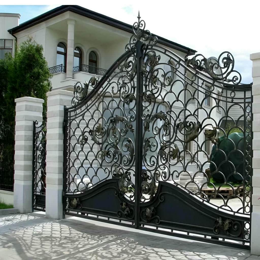 سفارش درب پارکینگ دو لنگه عریض با طراحی سفارشی در شیراز سفارش درب پارکینگ دو لنگه عریض با طراحی سفارشی در شیراز