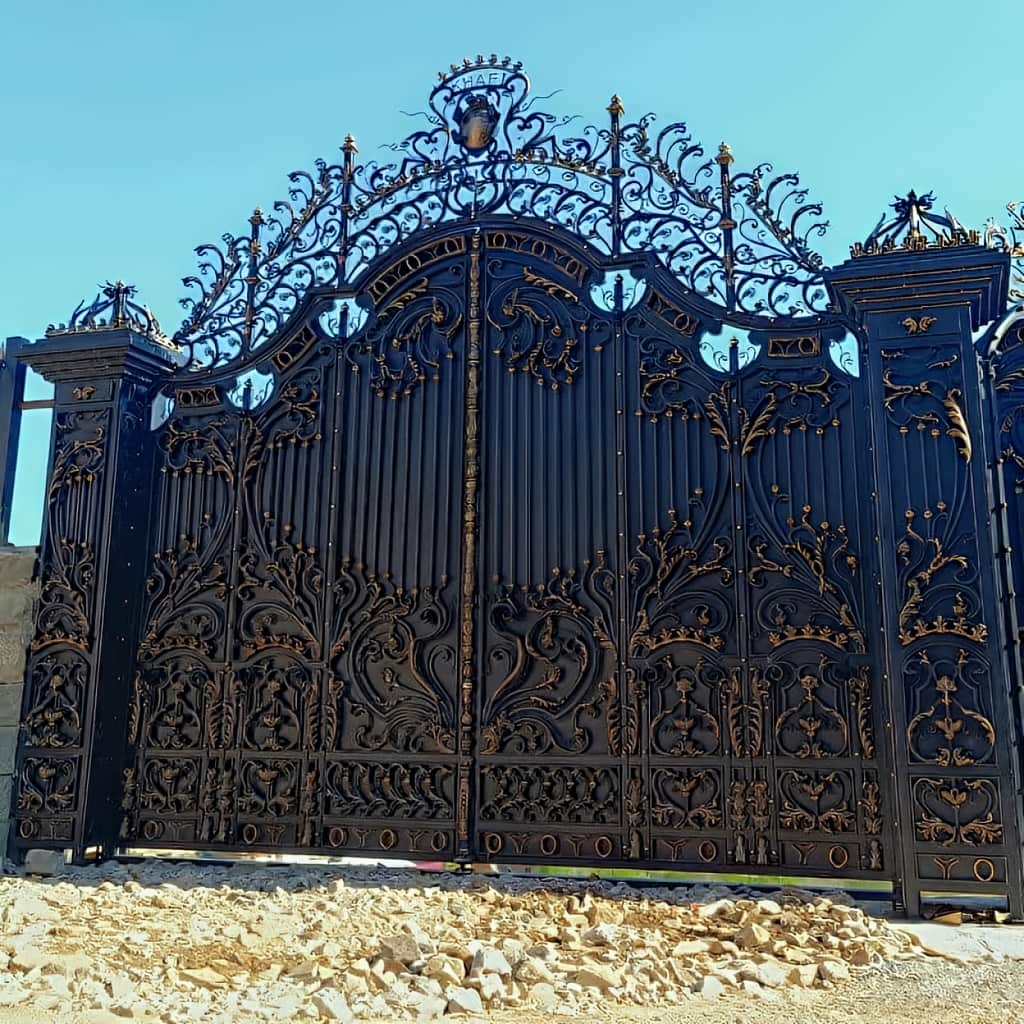 خدمات درب فلزی حیاط حصاری عمودی برای ورودی ساختمان در شیراز