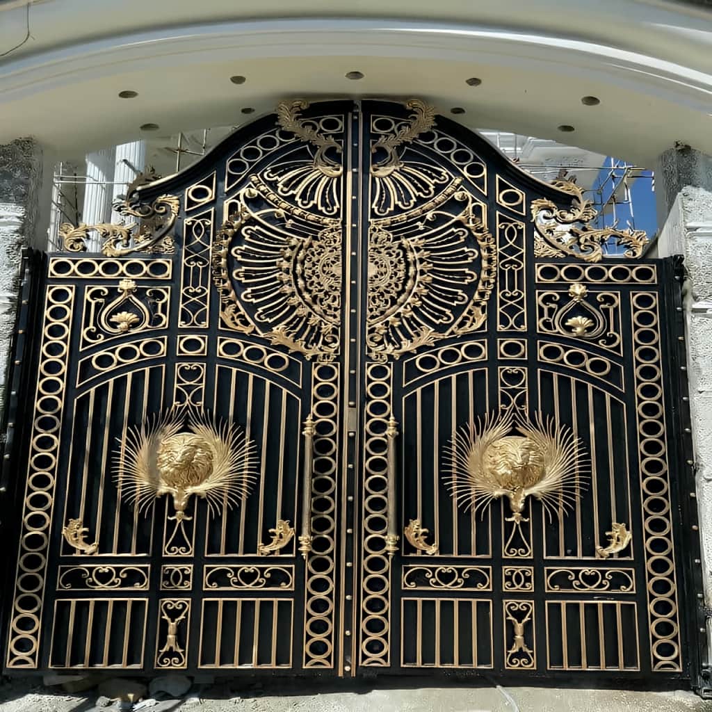 خدمات نصب درب پارکینگ لوکس ورودی ویلا و تنظیم یراق در شیراز