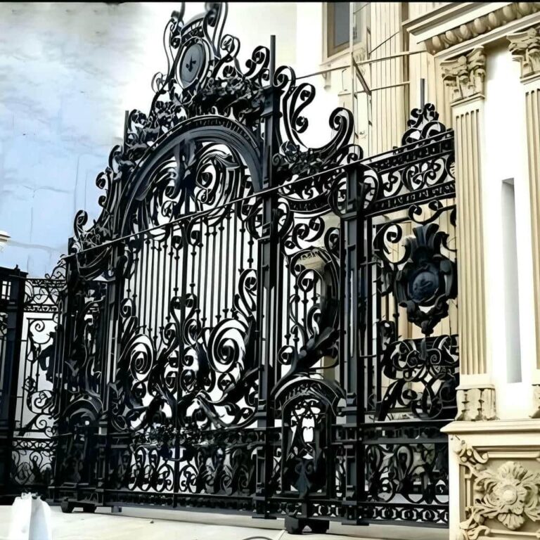 12 نمونه درب ویلایی دو لنگه ماشین رو در شیراز 12 نمونه درب ویلایی دو لنگه ماشین رو در شیراز