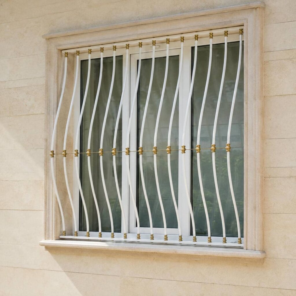 حفاظ پنجره سفید طلایی نمای سنگ با طرح هندسی در شیراز حفاظ پنجره سفید طلایی نمای سنگ با طرح هندسی در شیراز