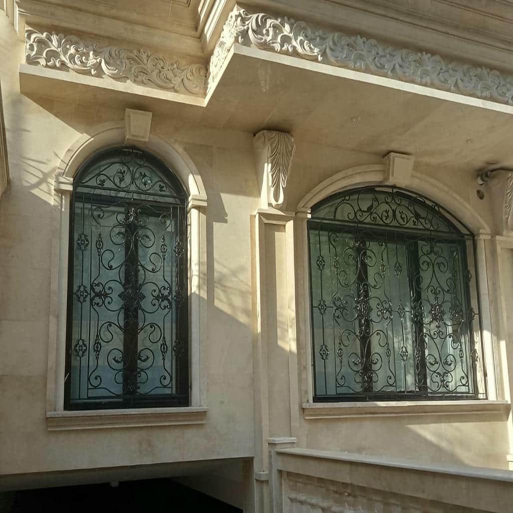 حفاظ پنجره پروفیلی شیراز با نمای فلزی مدرن