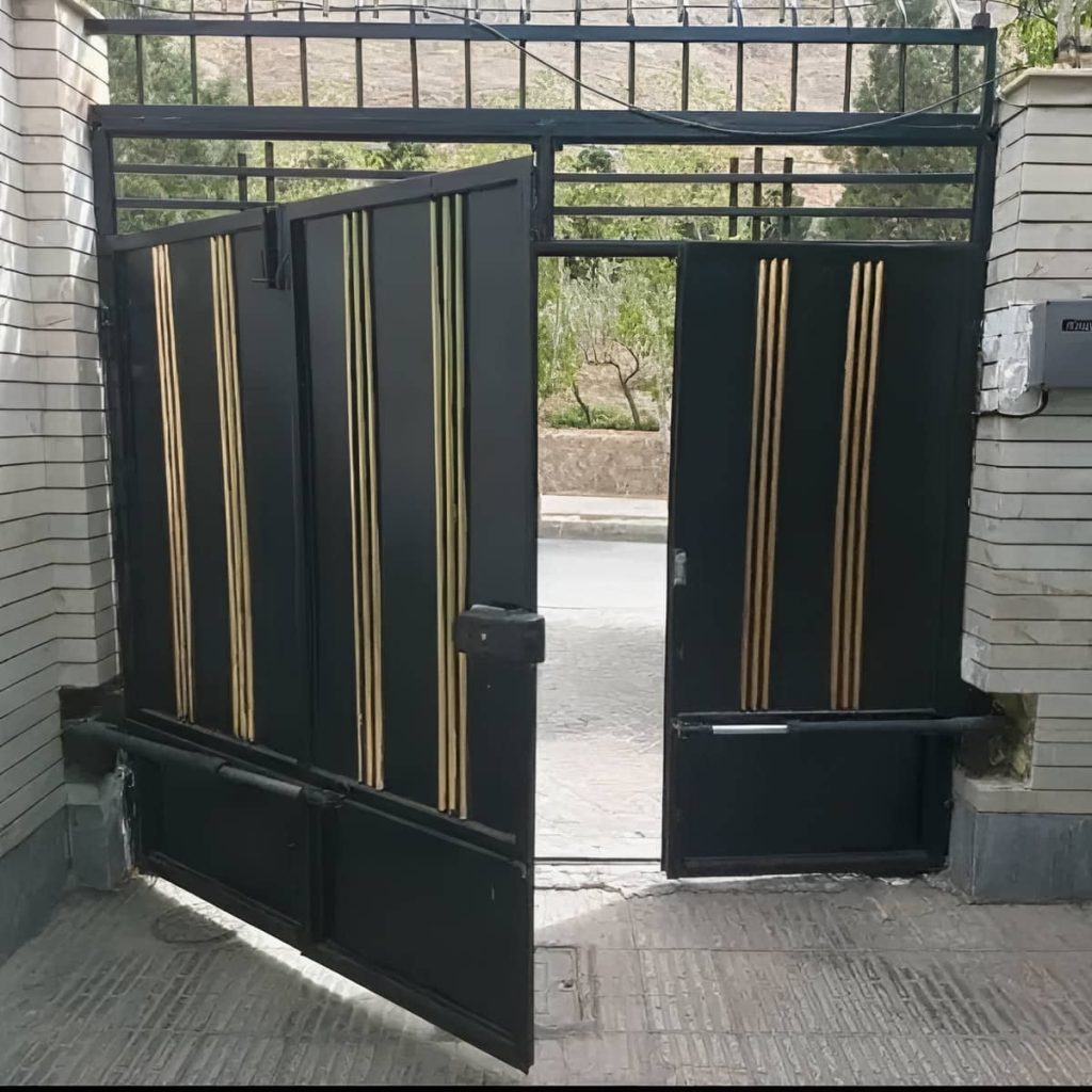 دربازکن ریموتی کنار درب مینیمال ساختمان
