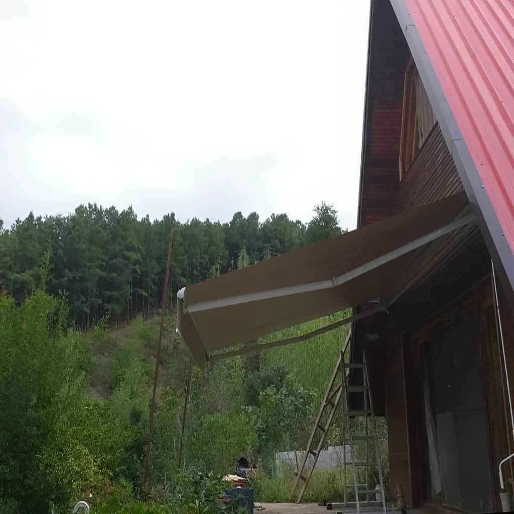 سازه سایبان اتوماتیک فلزی