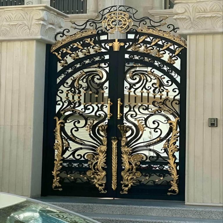 درب پارکینگ فلزی شیراز با نمای مدرن